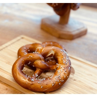 Bretzels gourmands artisanaux prêts en 10 minutes de cuisson à la maison